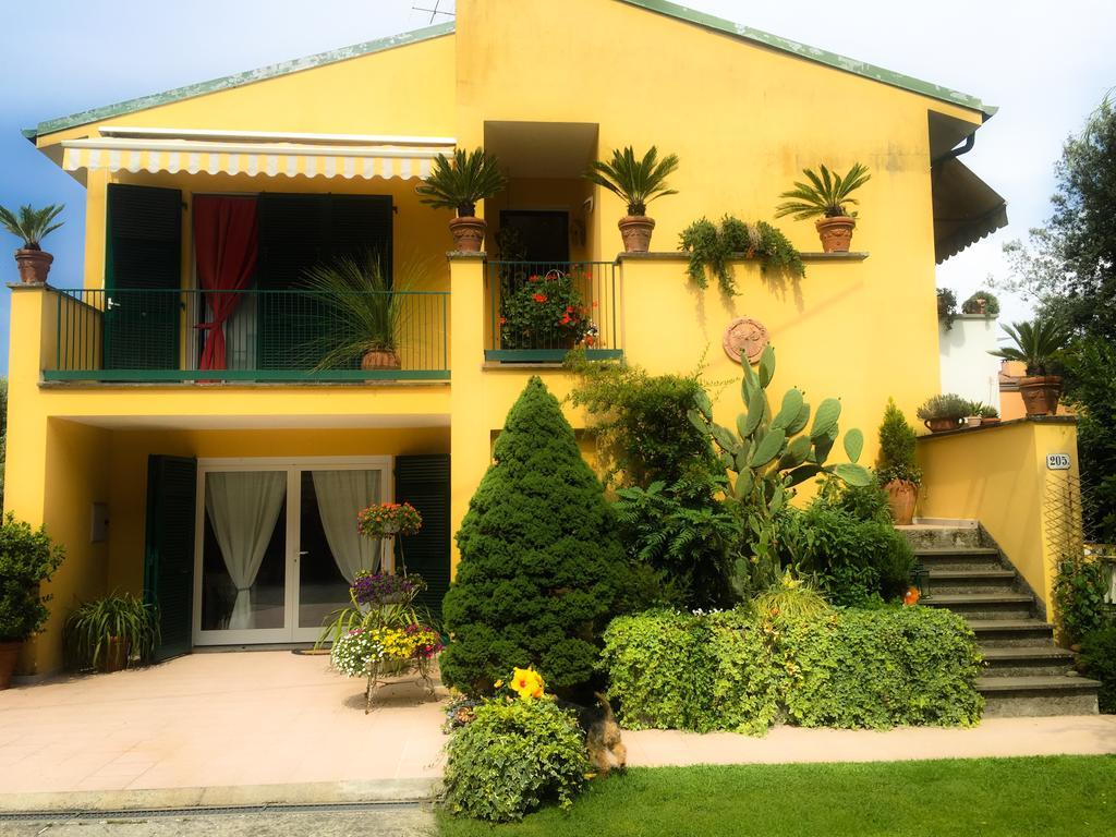 Le Pinette Bed & Breakfast Ameglia Exterior photo